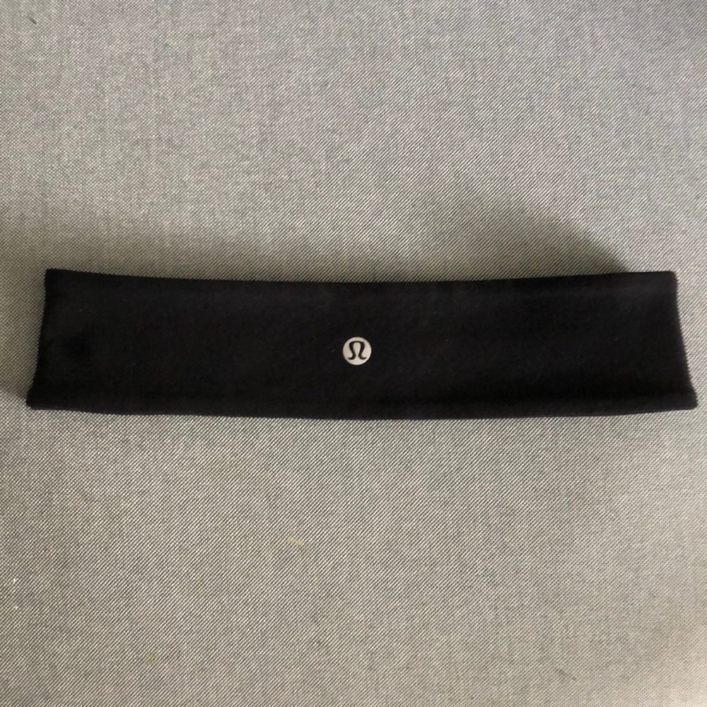black lululemon headband